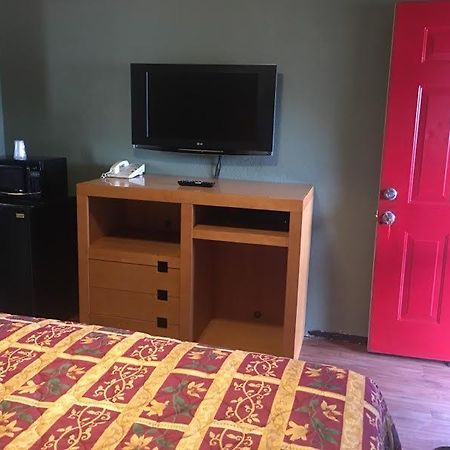 Townhouse Motel - Уест Сакраменто Екстериор снимка